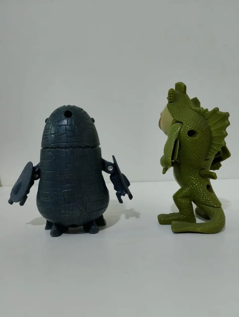 Coleção _ miniaturas Monstros vs Aliens - Foto 5