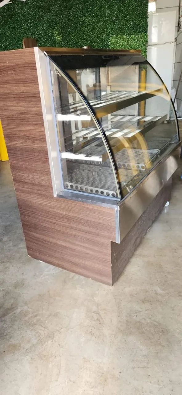 Vendo balcão quente