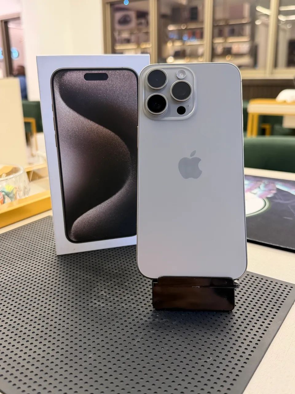 iPhone 15 Pro Max 256GB Natural - SEMINOVO- LOJA FÍSICA