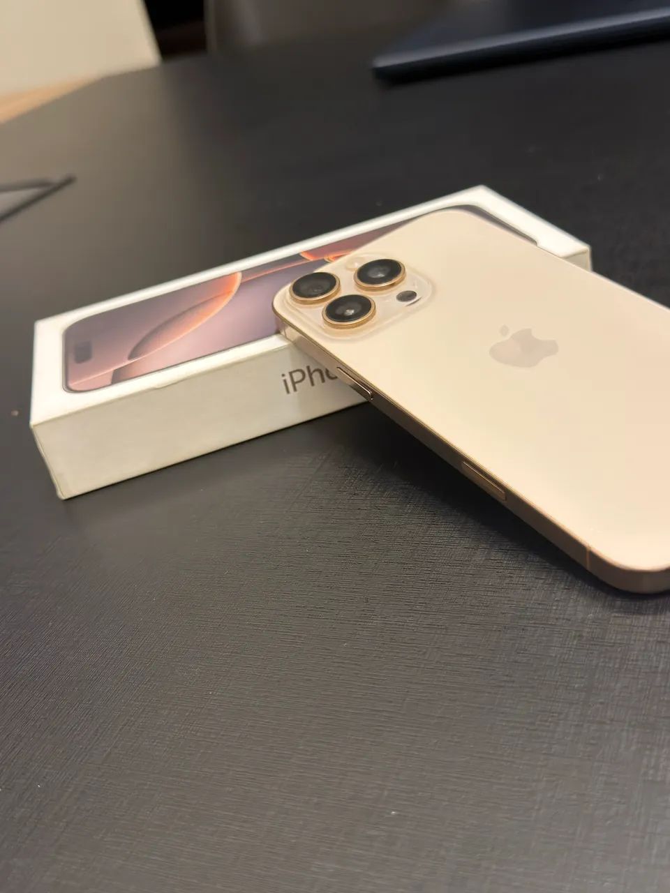 iPhone 16 pro max- Excelente estado Bateria 100%
