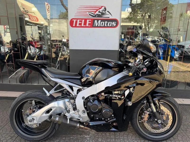 HONDA CBR 1000RR 2011