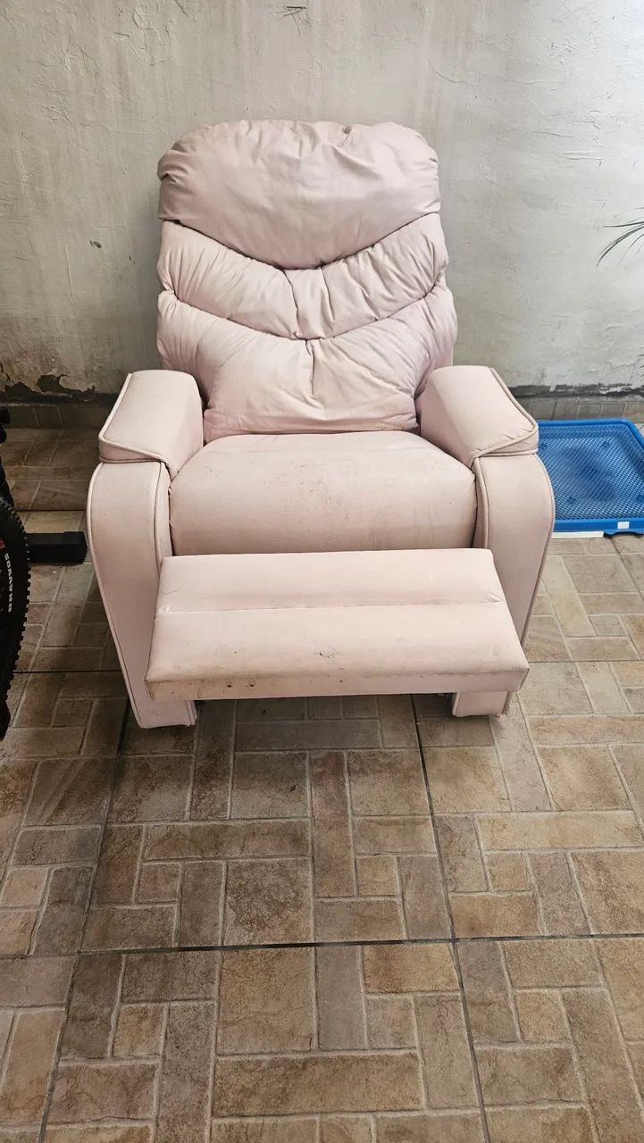 Vendo poltrona reclinável  - Foto 2
