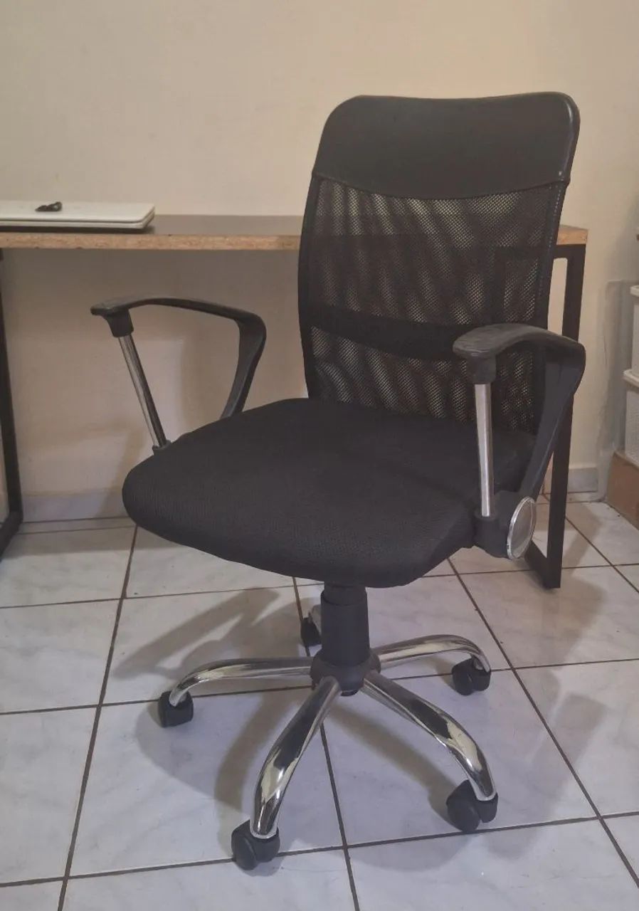  Vendo mesa e cadeira  - Foto 2