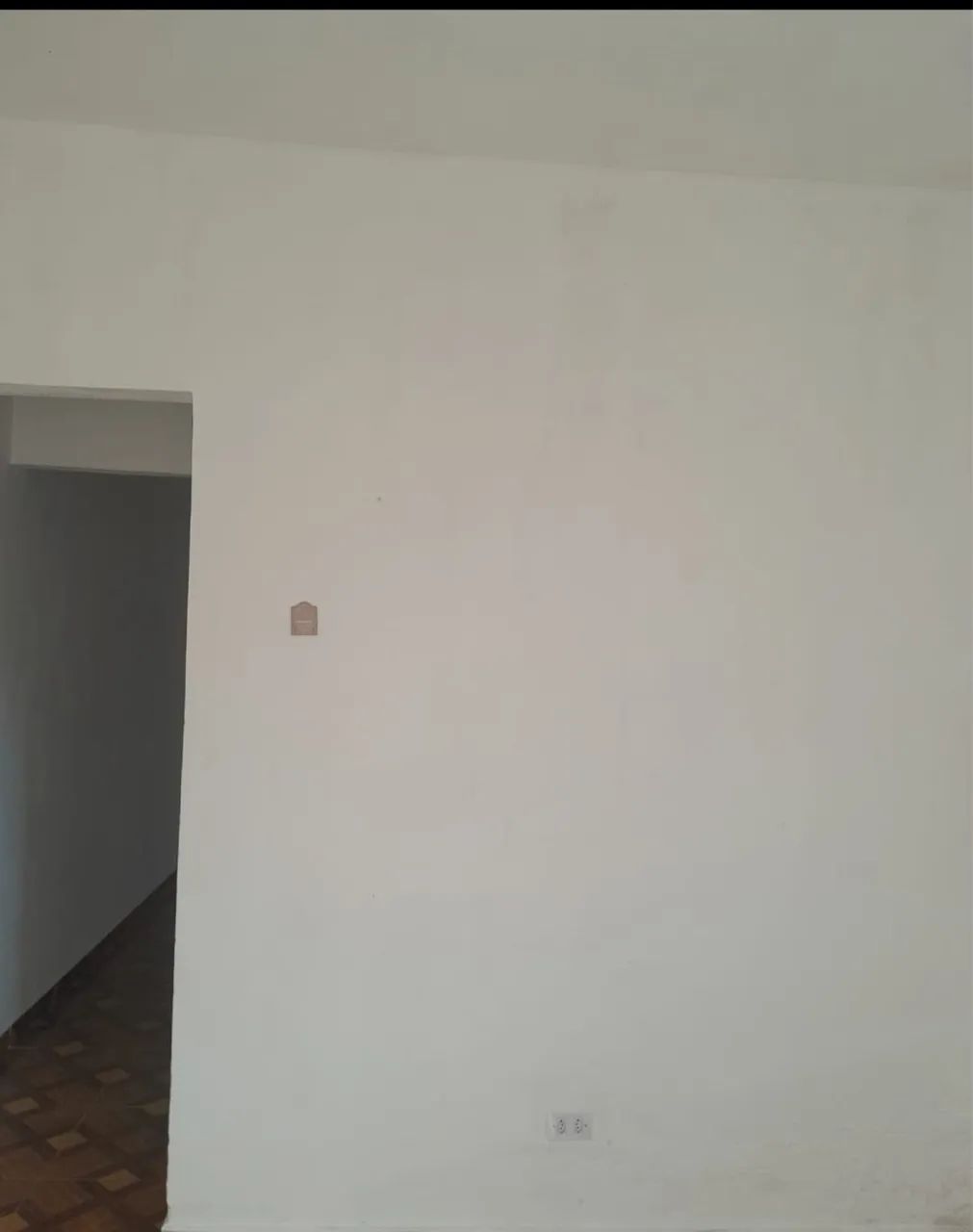 ALUGO CASA DE 2 CÔMODOS EM CARAPICUÍBA