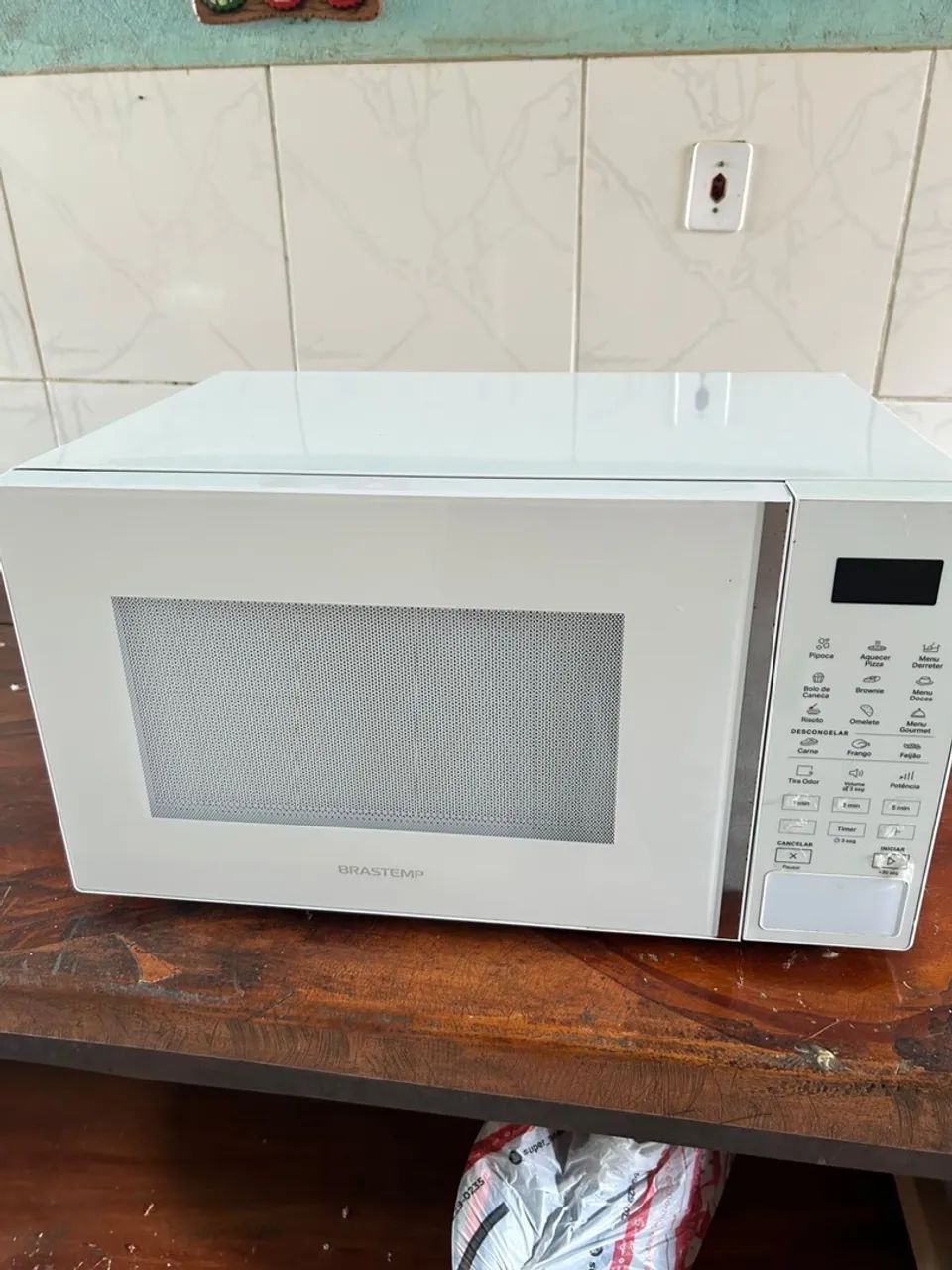 Microondas semi-novo 