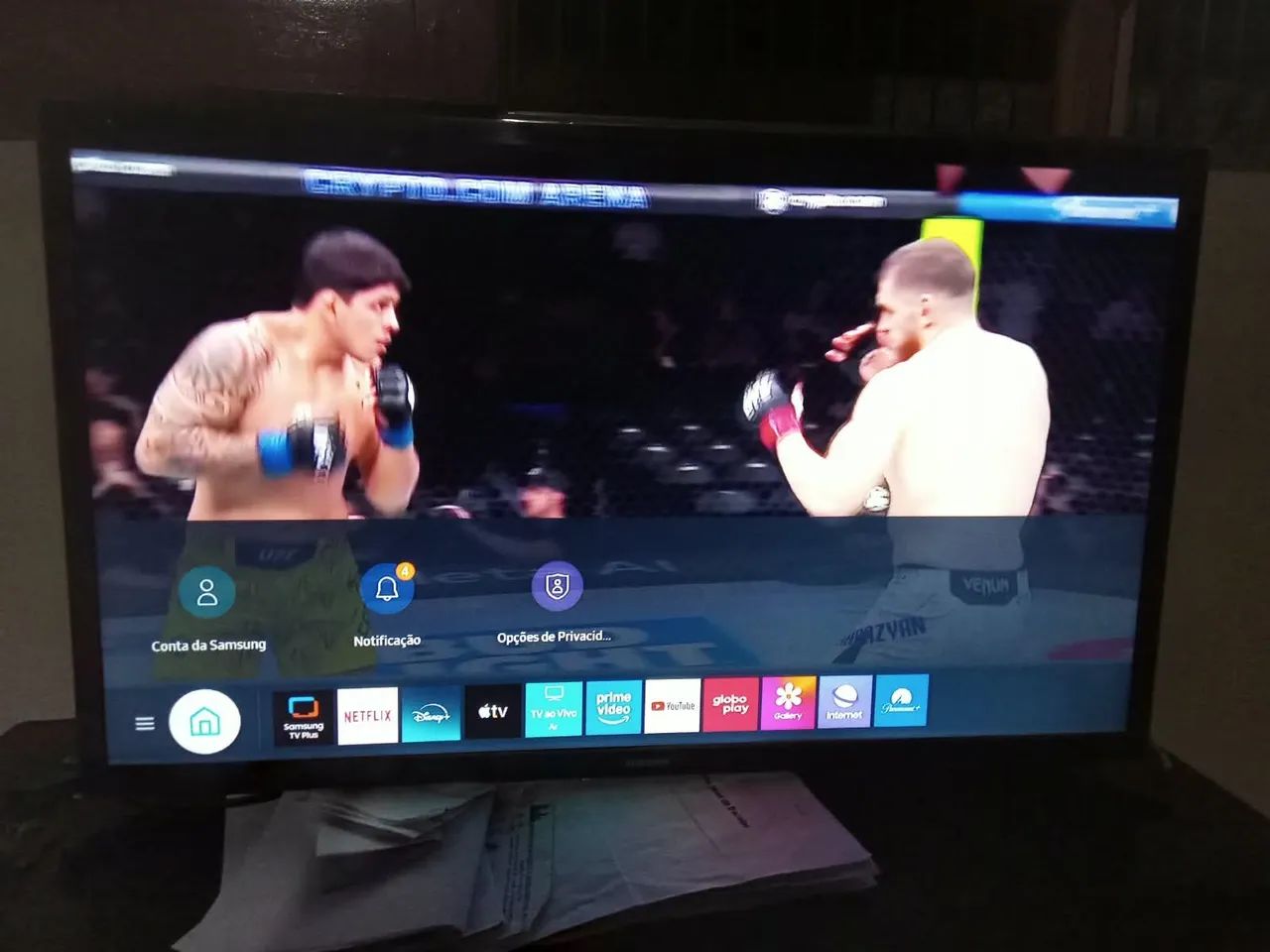 TV Samsung - Pouco usada - R$ 900