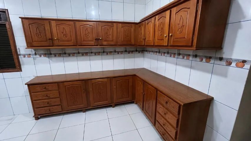 Armário de cerejeira 