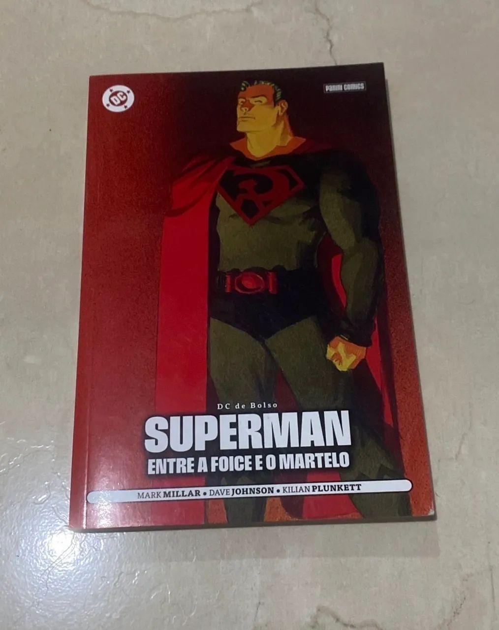 HQ Superman entre a foice e o martelo