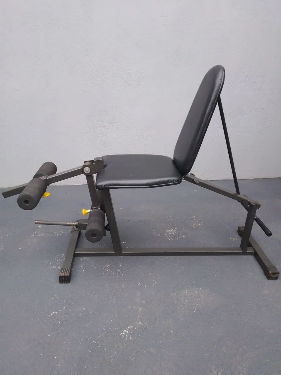 Banco extensora e flexora (anilhas) - Foto 2