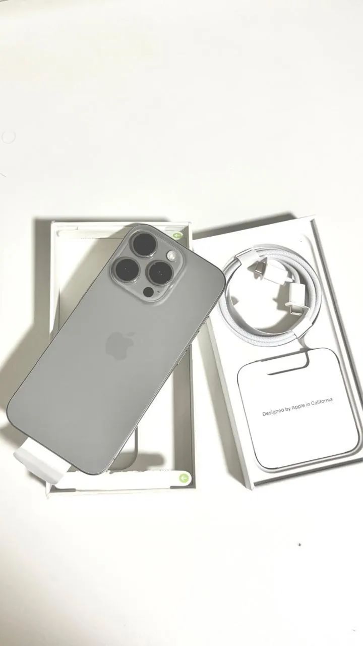 Apple iPhone 15 Pro 256Gb - Natural titanium - Celulares e