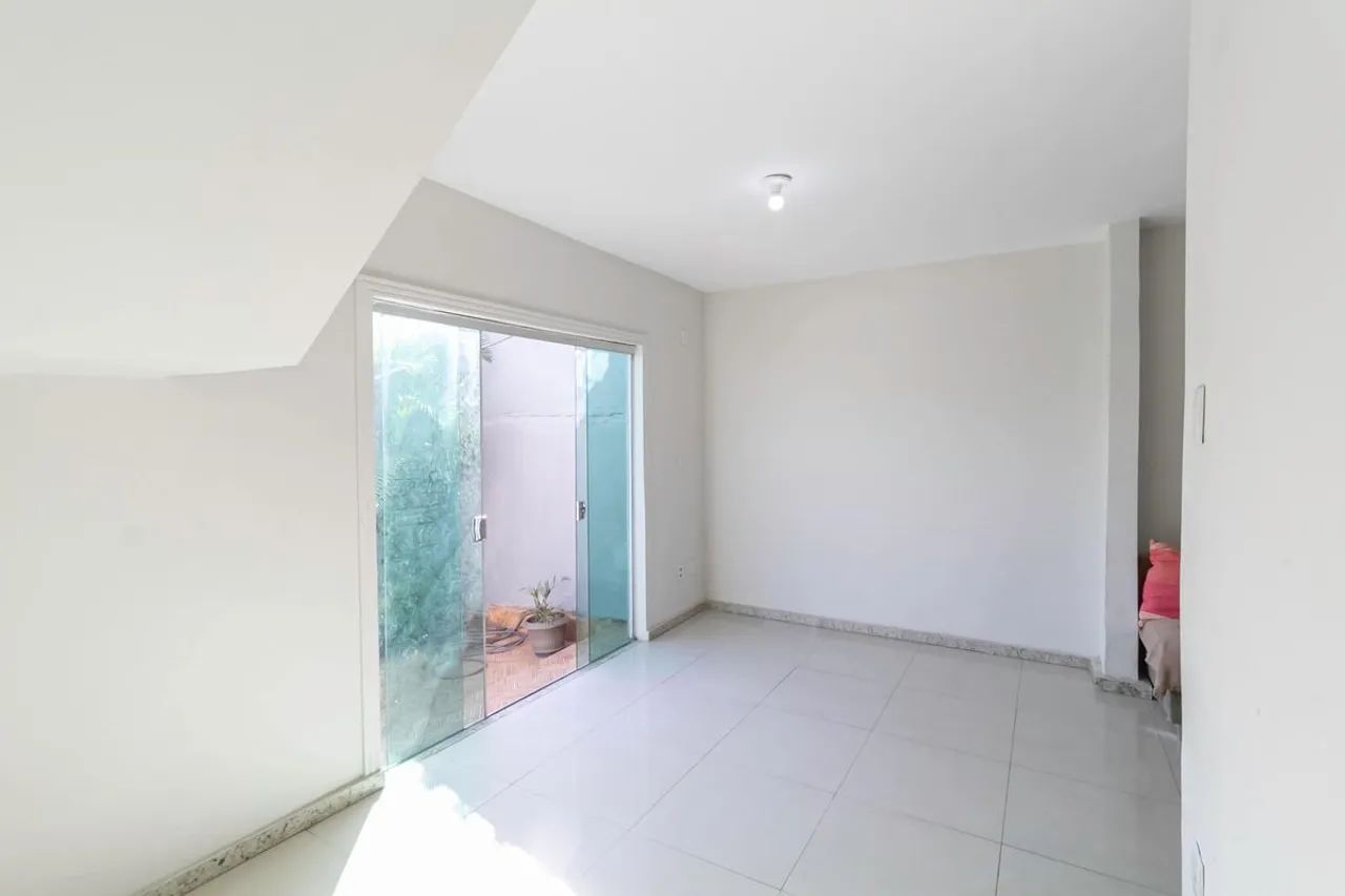 Casa à Venda - Alípio de Melo, 3 Quartos, 242 m2 - Foto 3