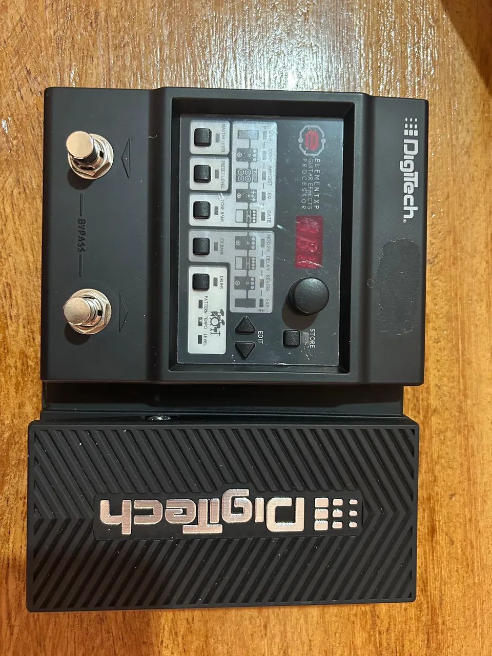 Pedaleira DigiTech Element XP