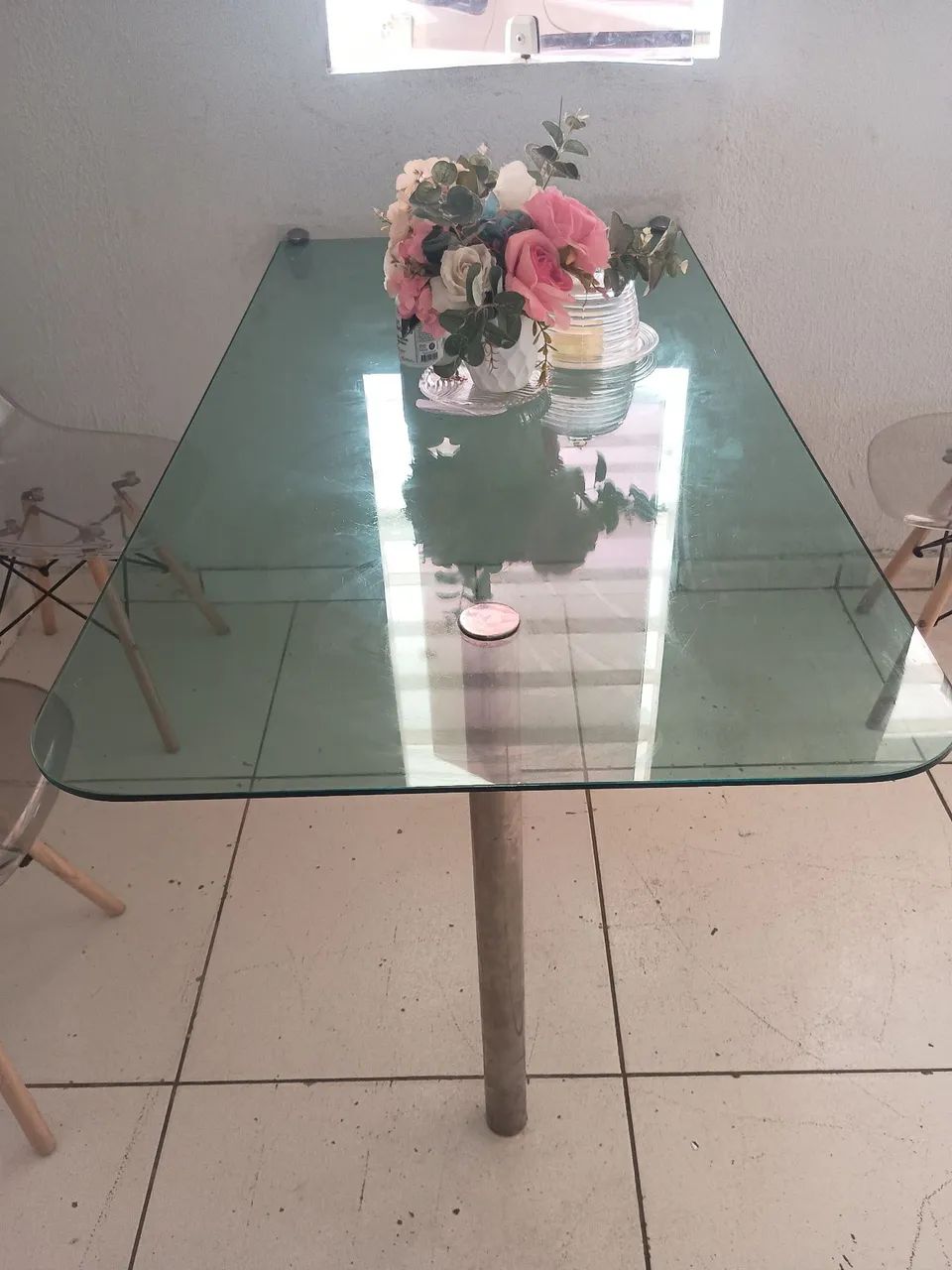 Vendo linda mesa de jantar 