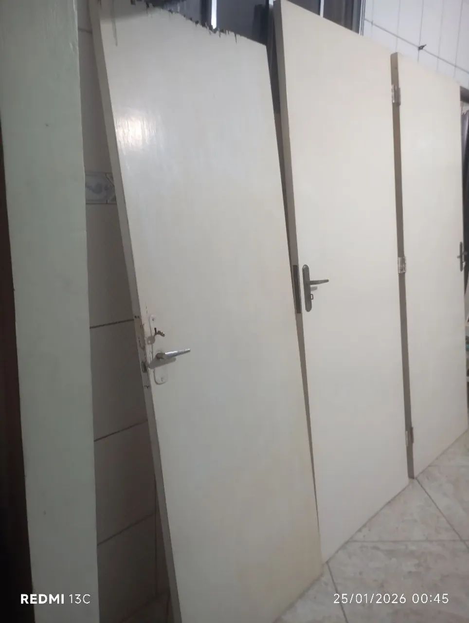 3 Portas de Madeira Brancas - Bom Estado - Foto 3