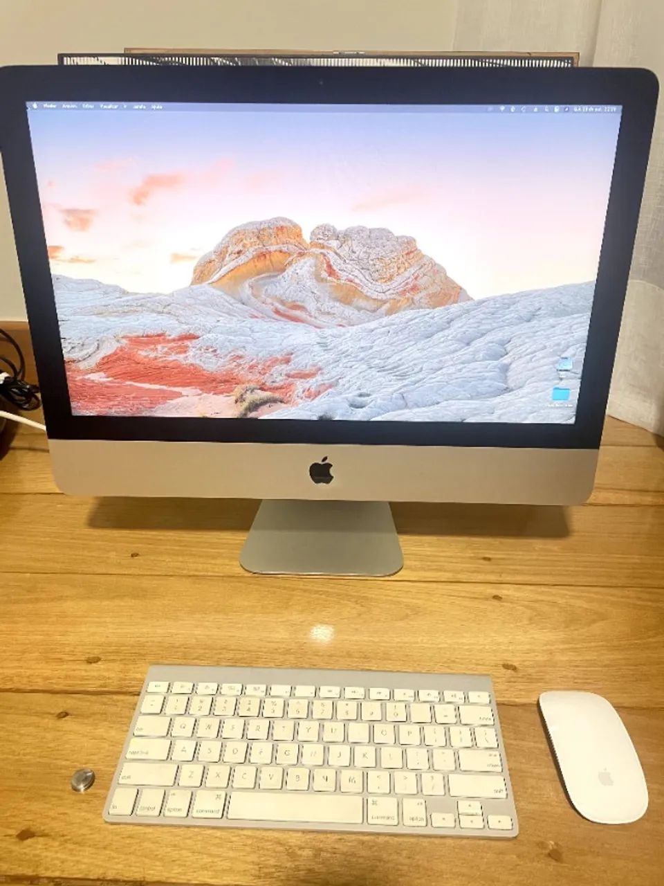 iMac 21,5" Mid 2014 Core i5 | SSD 480GB Rápido | 8GB RAM + Magic Keyboard e Magic Mouse