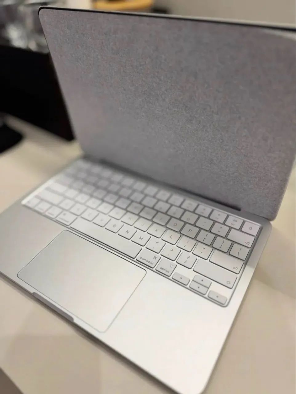 Apple MacBook NEO シルバー　13インチ　256GB Comprar MacBook Neo, Prateado, 256 GB - Apple (BR)