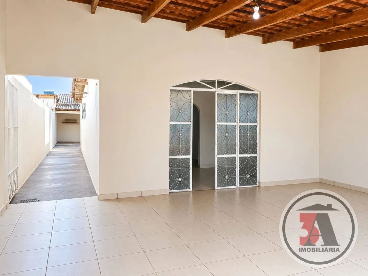 Casa ampla em área Comercial de PVH - Foto 3