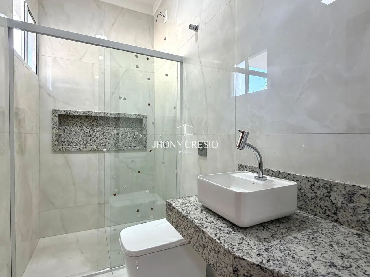 Casa com 3 quartos sendo um suíte. Residencial Tuiuti - Foto 4