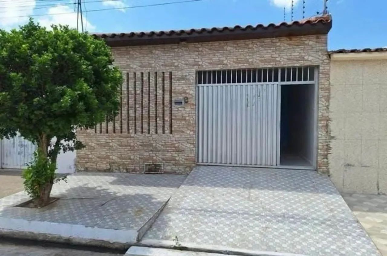 - Casa na COHAB 