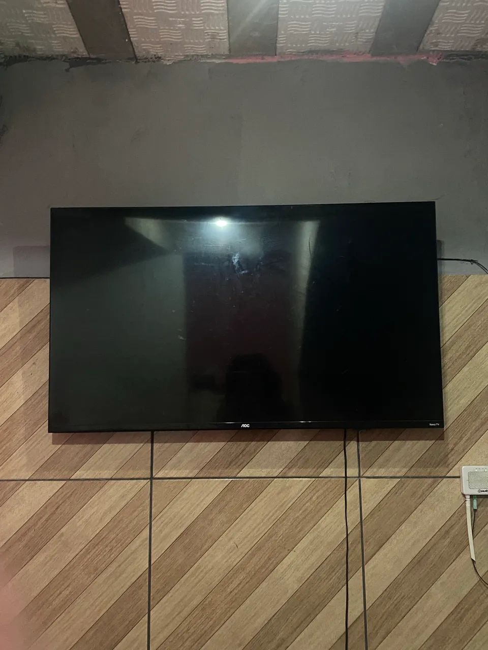 Televisão Roku aoc 50 polegadas, para retirada de peças tela está queimada