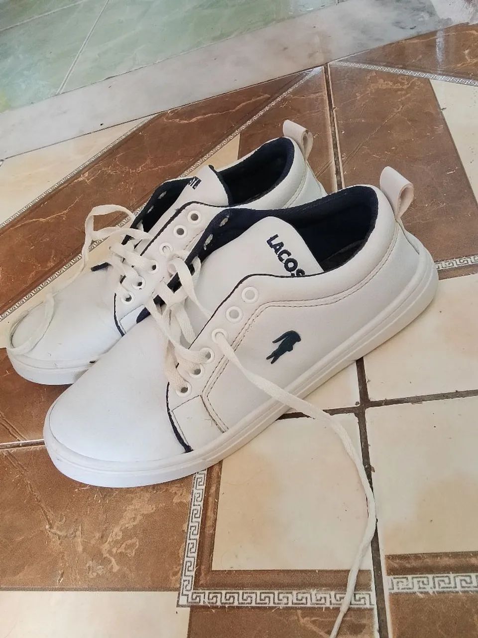 Vendo tênis  baixo Lacoste  - Foto 2