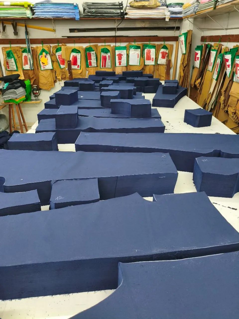 Precisa se de cortador de uniformes  - Foto 4