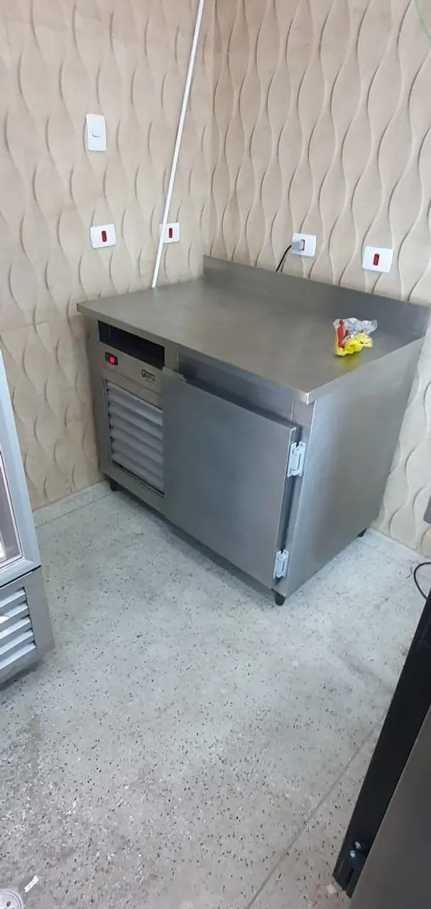balcão freezer sob medida em inox  - Foto 2