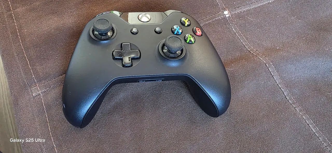 Xbox one + cd gta v - Foto 3