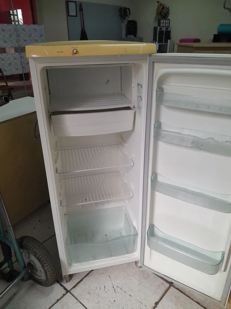 GELADEIRA ELECTROLUX SIMPLES  - Foto 3