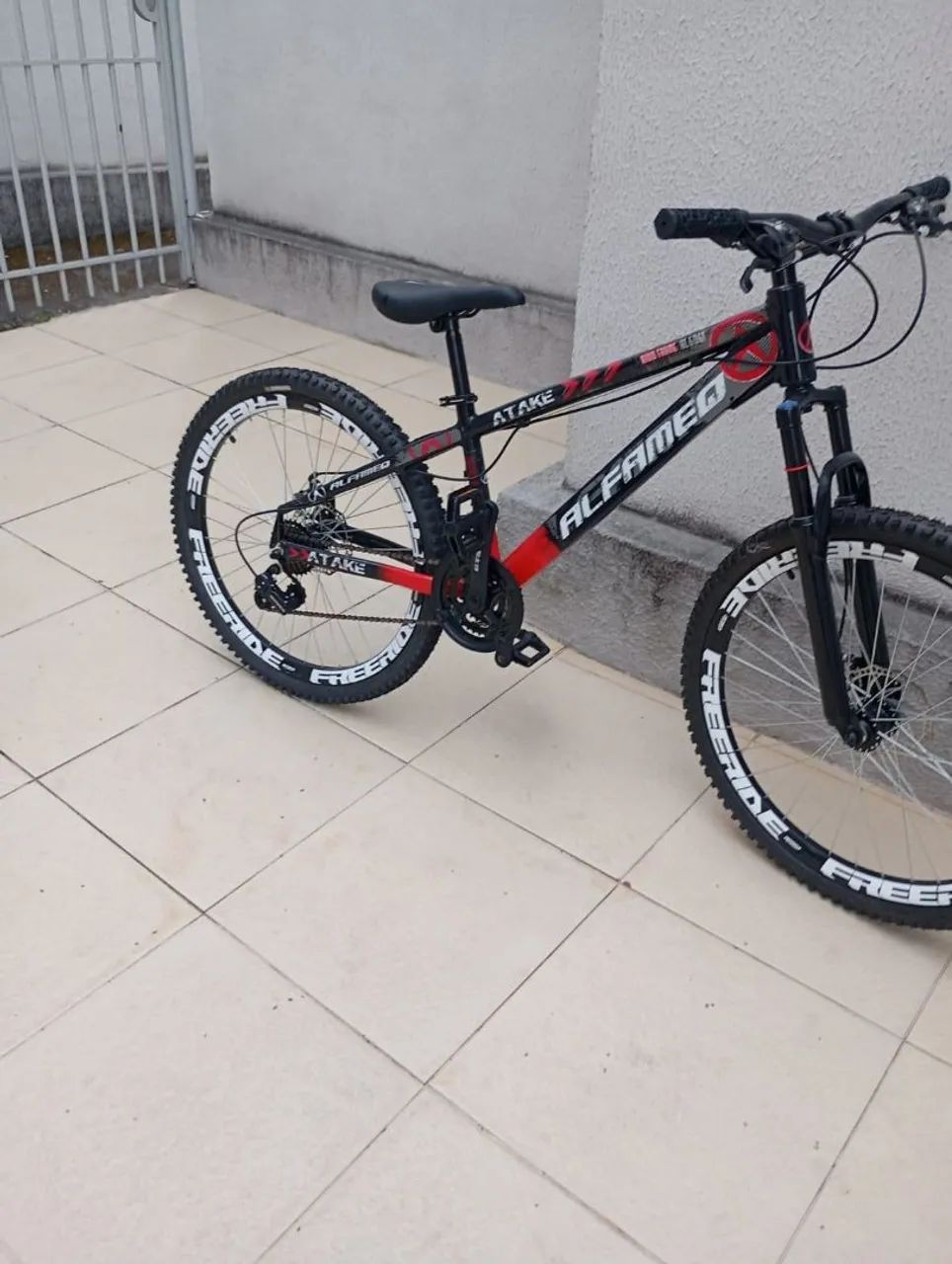 Bicicleta aro 26 usada umas 3 vezes  - Foto 4