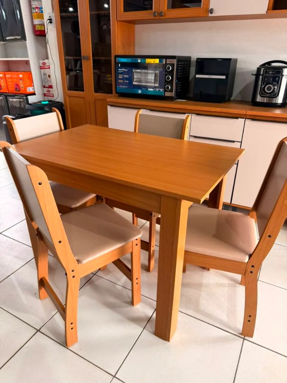 Mesa 4 cadeiras na promoção  - Foto 2