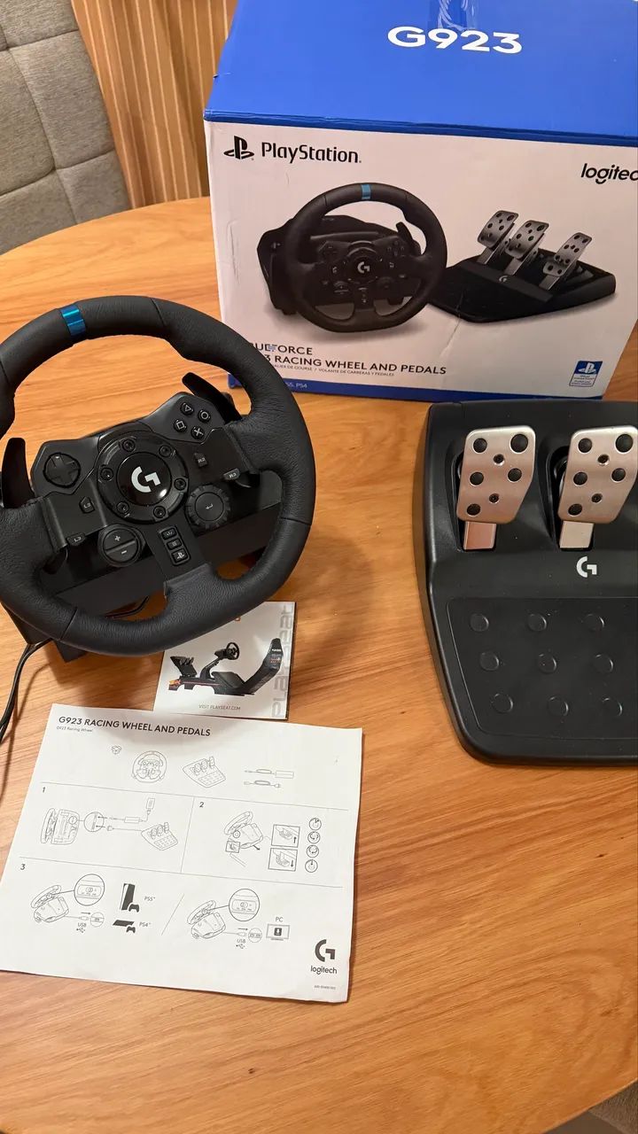 Volante Logitech G923 TrueForce - Completo e em ótimo estado