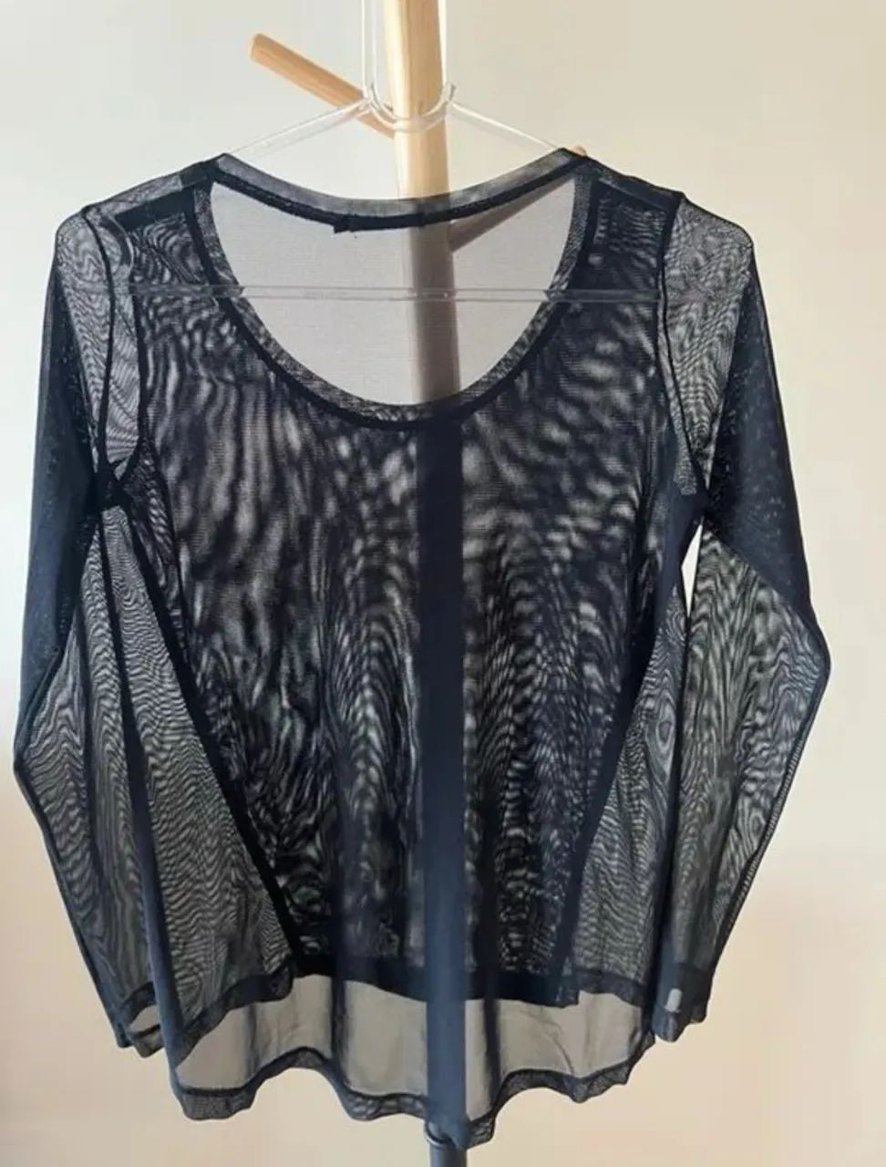 Camisa de tule marca Agatha 