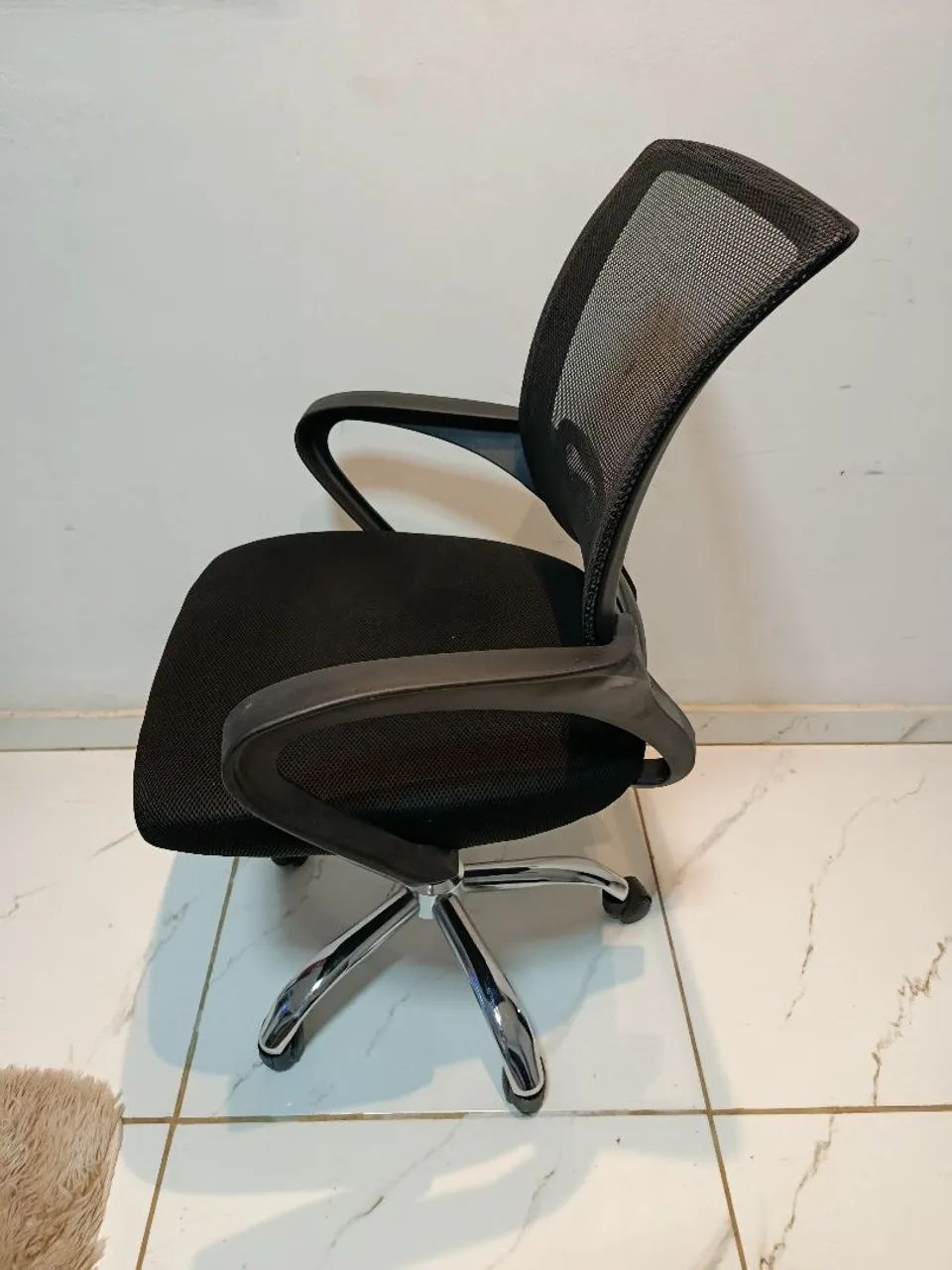 Cadeira de Escritório Giratória Usada - Preço Imperdível 
