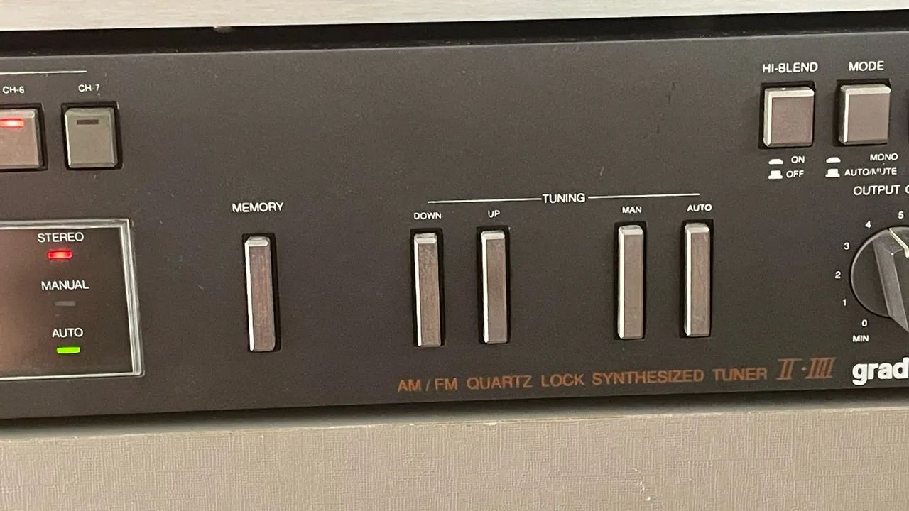 Gradiente tuner  T 2 
