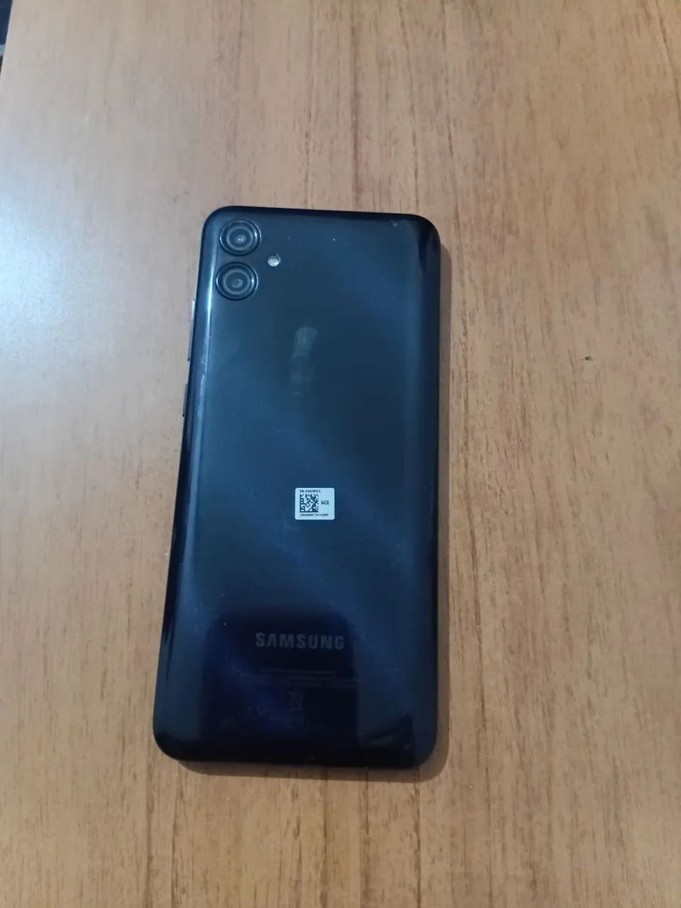 Celular Samsung 0A4E com capinha - Foto 2