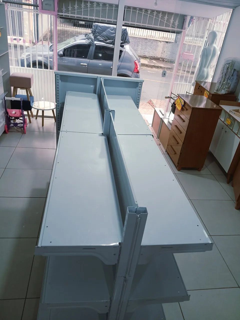 PRATELEIRA DE AÇO