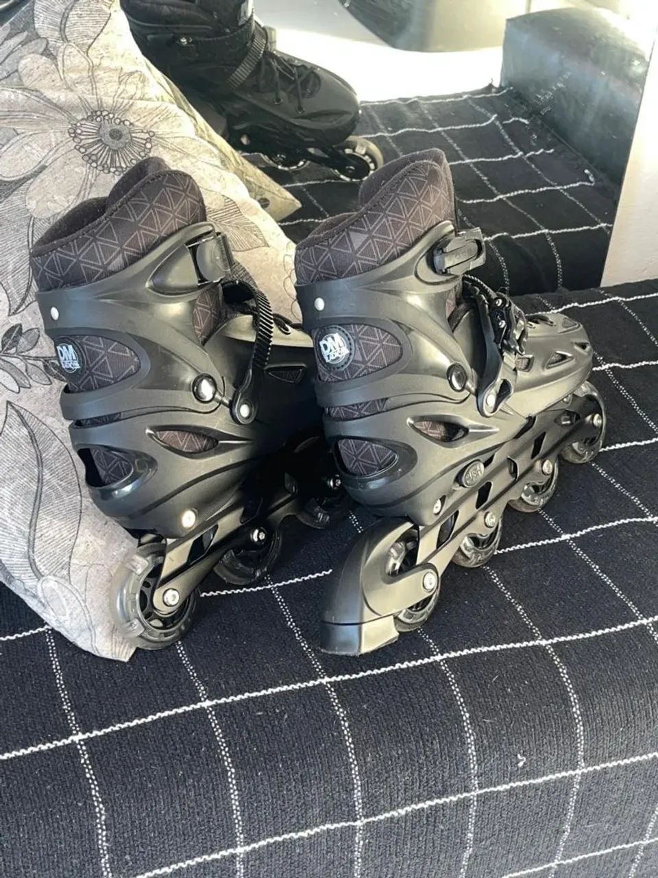 Patins inline semi profissional com led, tamanho ajustável 36-39 - Foto 2
