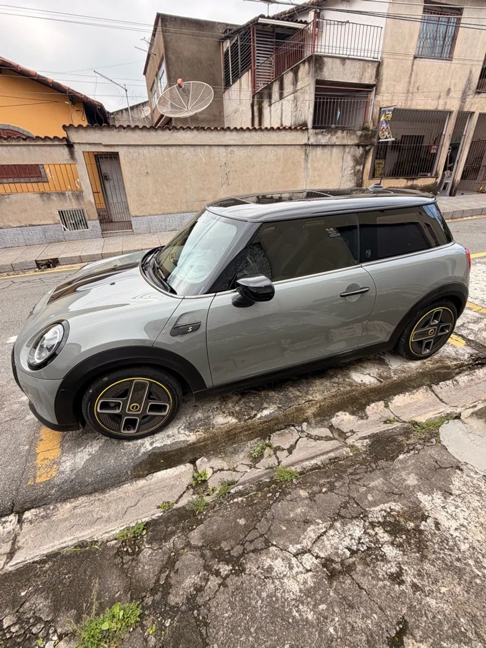 Mini Cooper COOPER SE Exclusive 3p (Elétrico) 2022