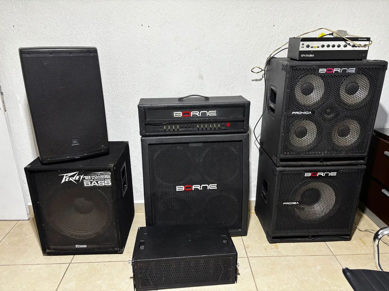 EQUIPAMENTOS DE SOM, CAIXAS, SUB GRAVE, CAIXA DE GUITARRA 
