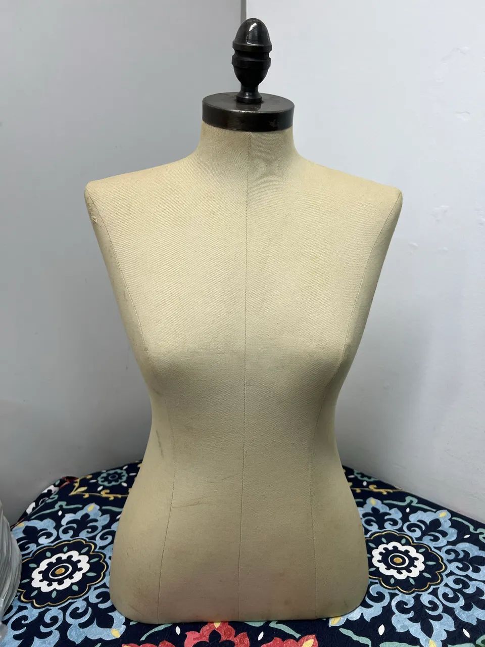 Busto feminino linho 