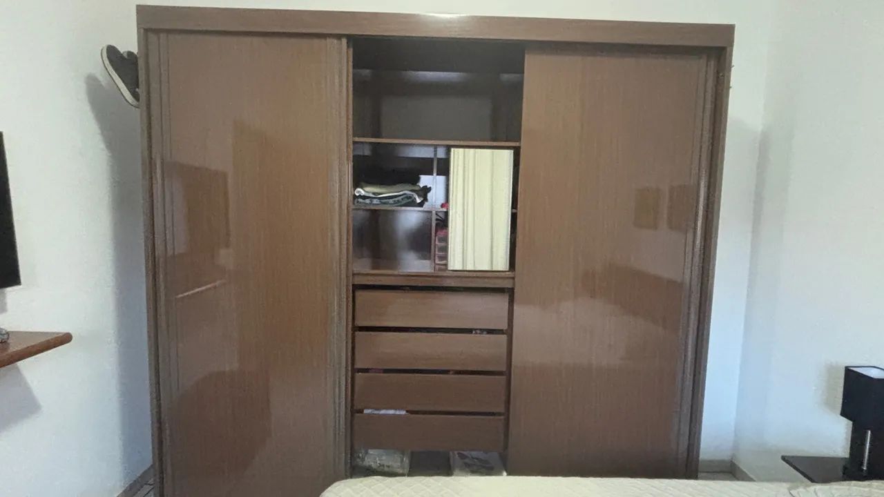 Guarda roupa com porta de correr - Foto 3