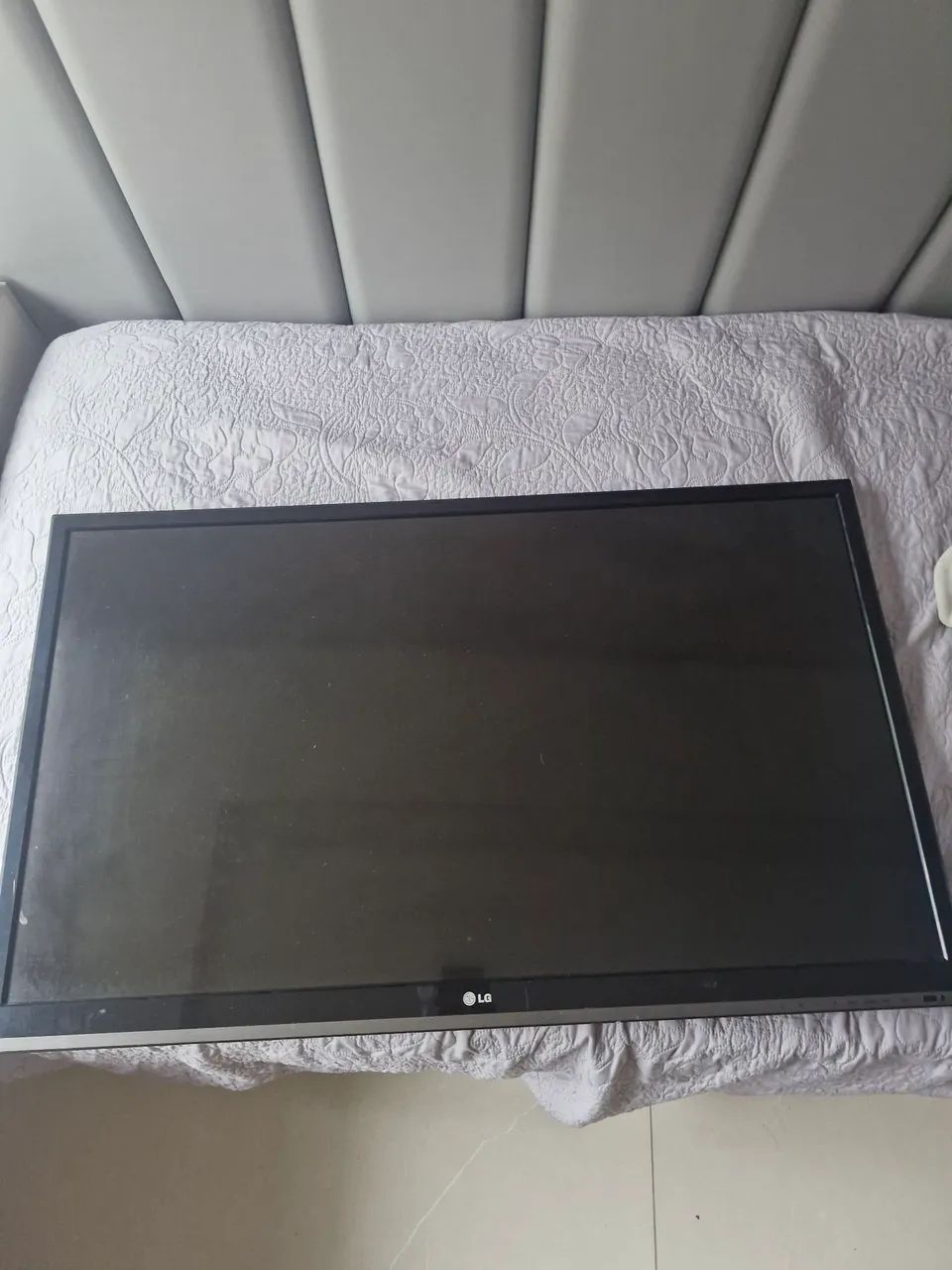 TV LG 42 polegadas LED Smart Full HD - Modelo 42LS5700 - Foto 3