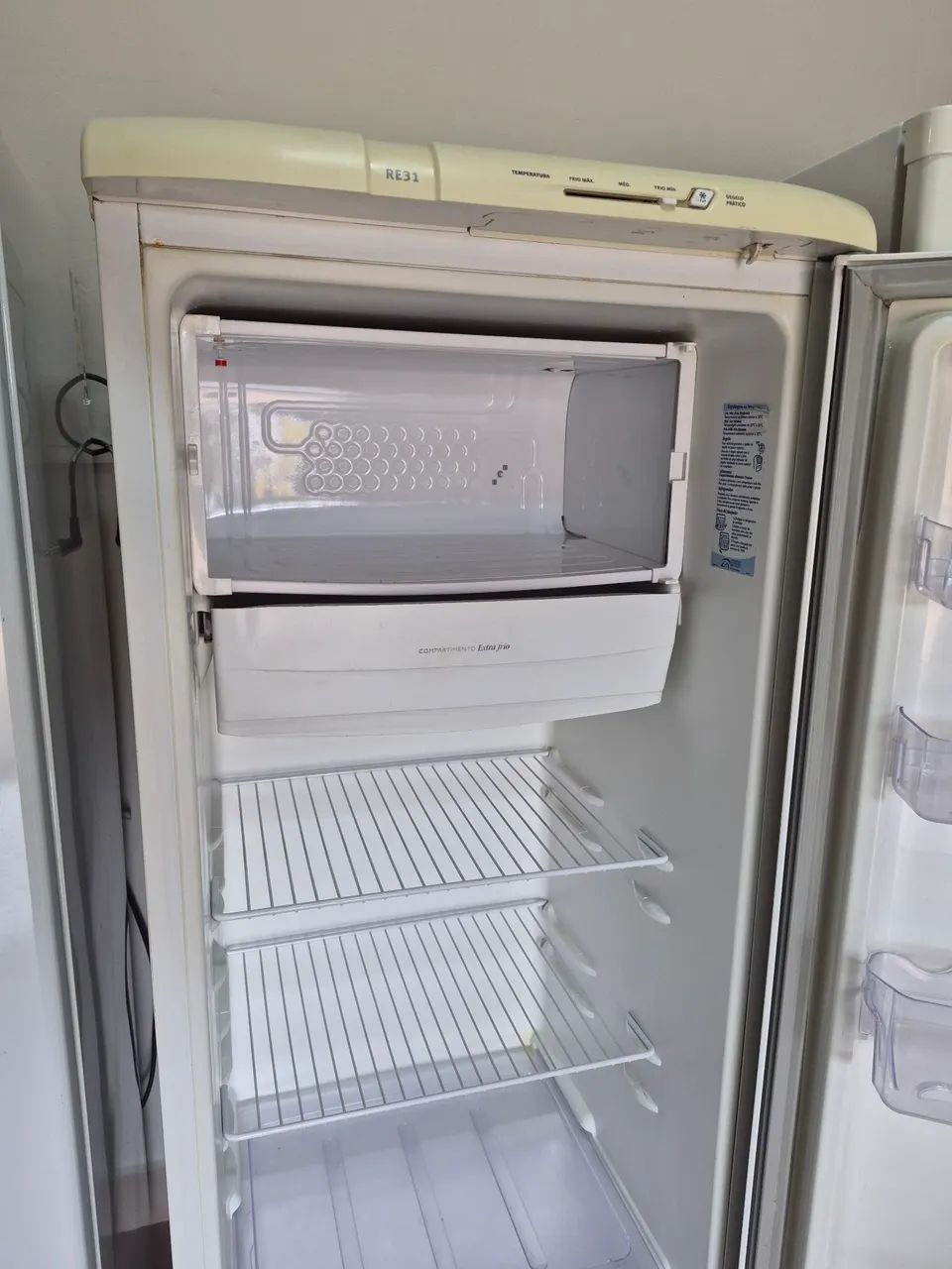 Geladeira Electrolux 240 litros  - Foto 4