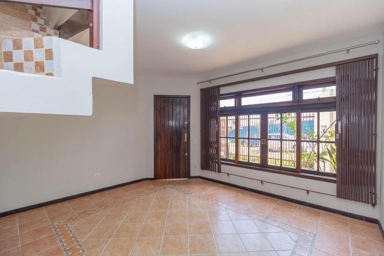 Sobrado de 3 quartos no bairro Guaíra - Foto 4