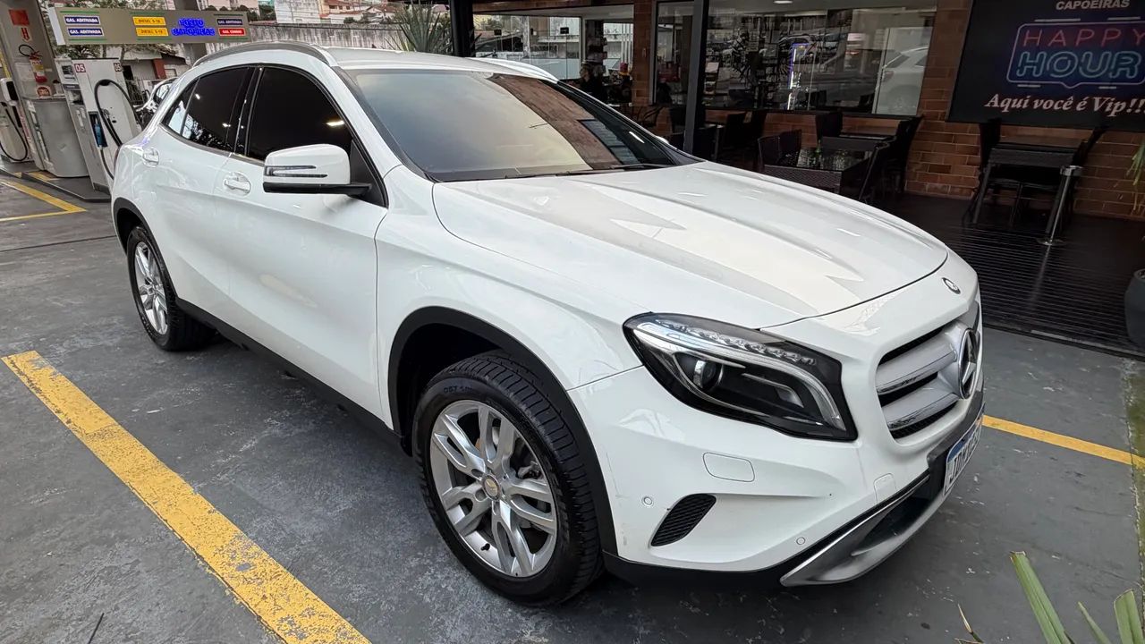 Mercedes-Benz GLA 200 Adv. 1.6/1.6 TB 16V Flex Aut. 2016