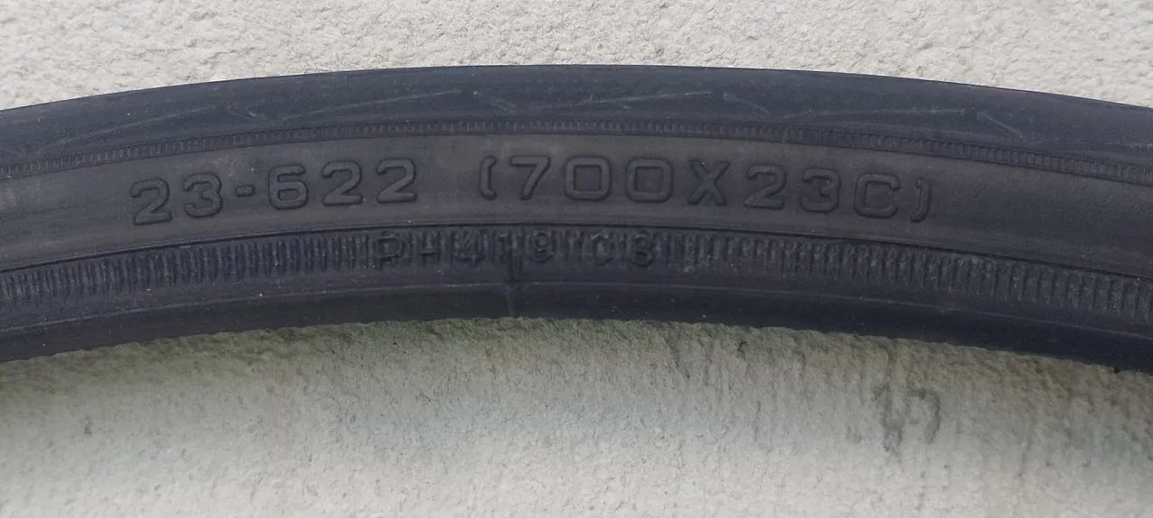 Pneus Pirelli 700x23C Tornado Alfa 2 und. - Foto 3