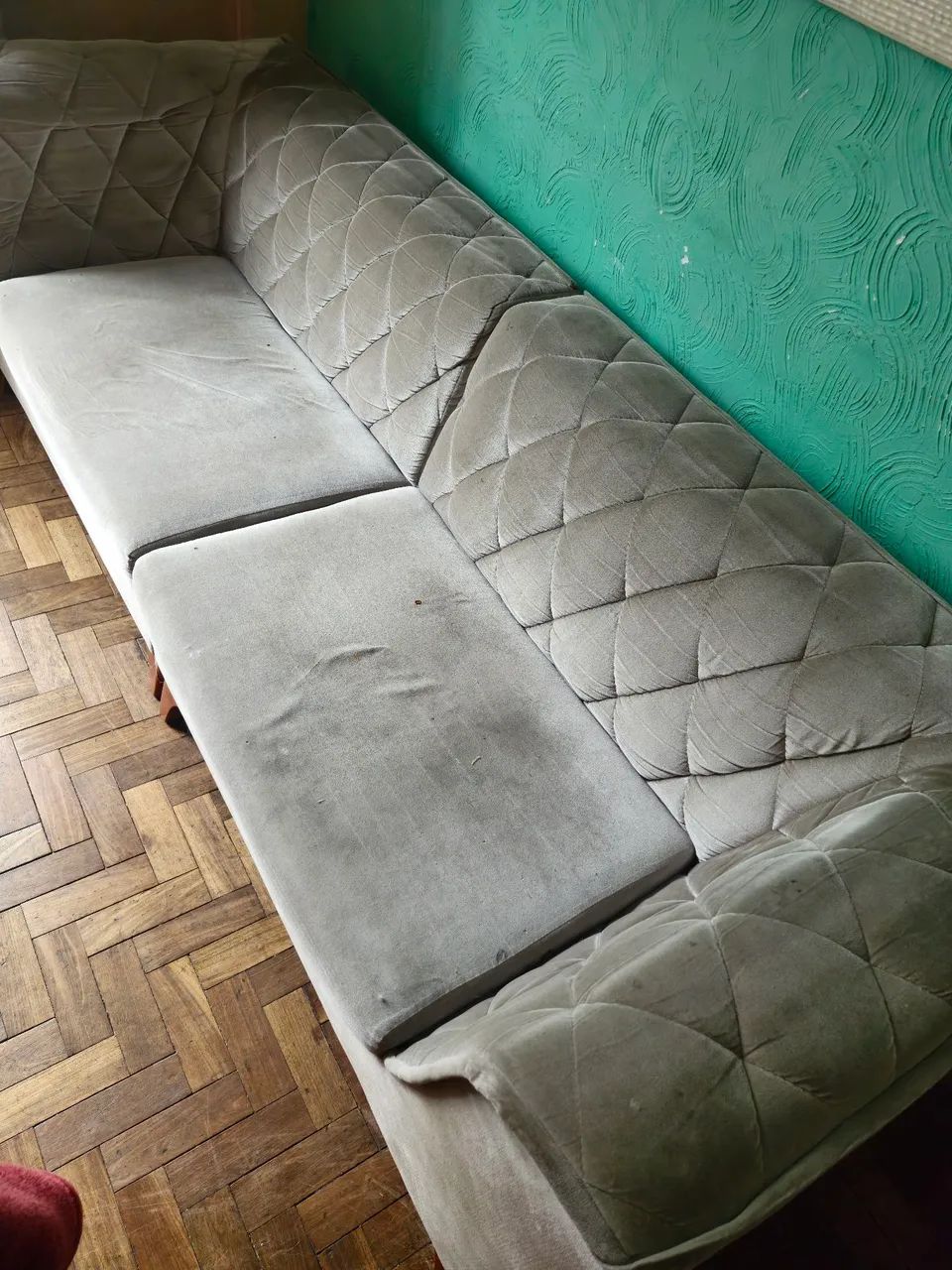 SOFÁ USADO COM MARCAS DE USO - Foto 3