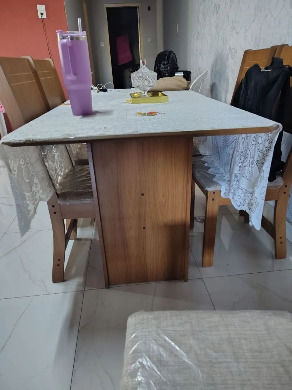 Conjunto de mesa com 6 cadeiras - Foto 4