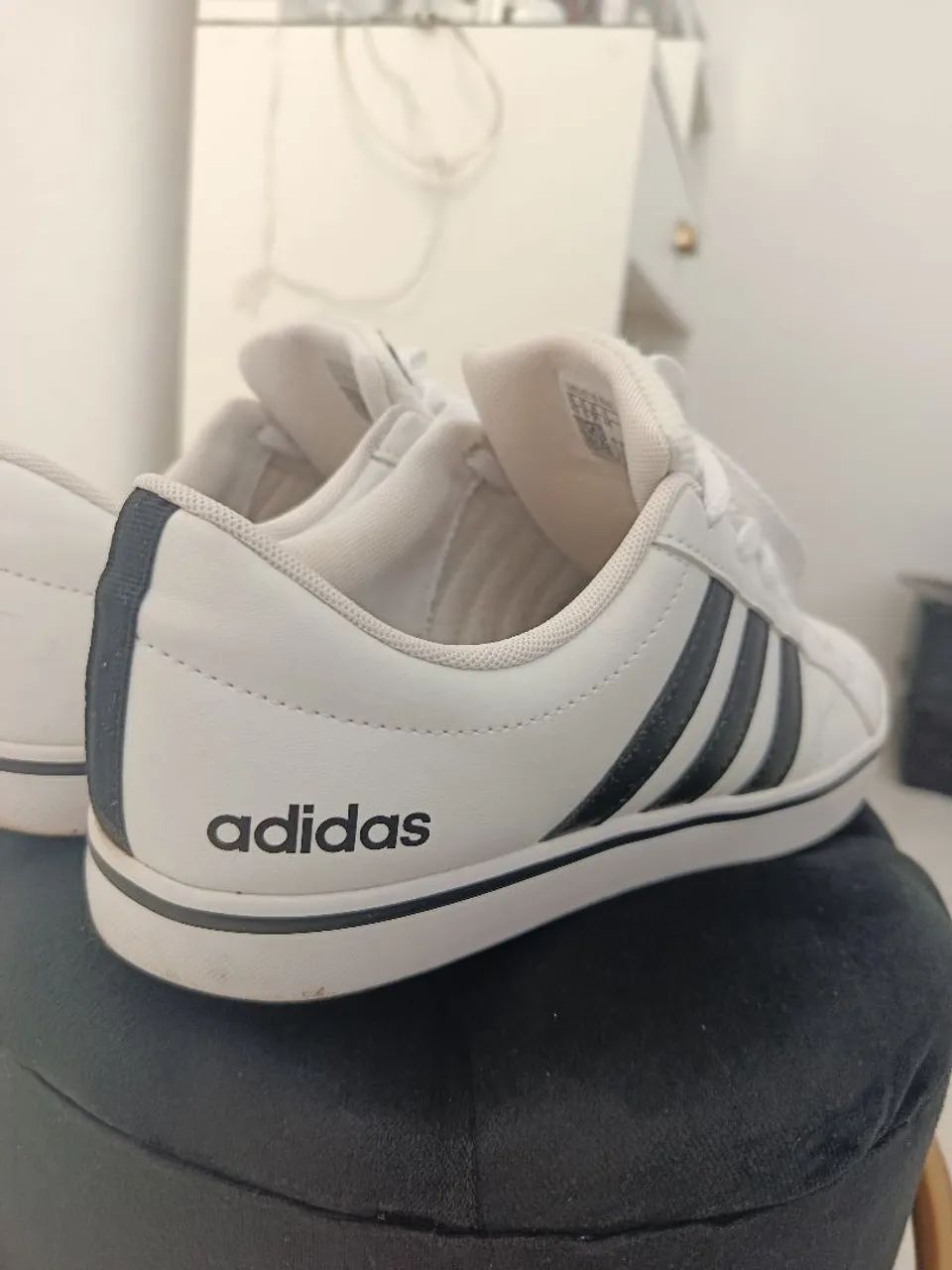 Tênis Adidas 42 - Foto 2